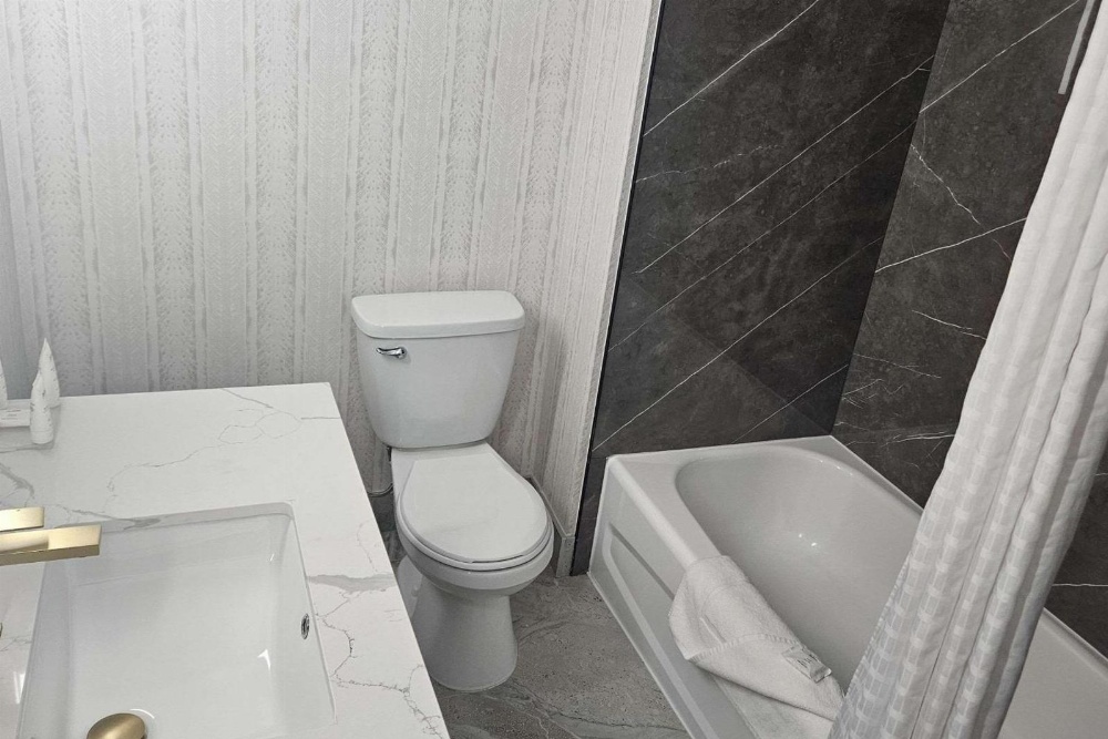 Double Suite with Two Double Beds - Non-Smoking