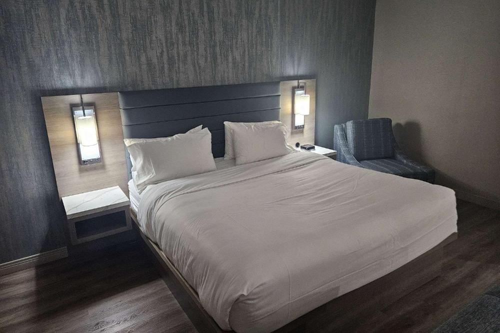 Radisson Hotel Montreal Airport